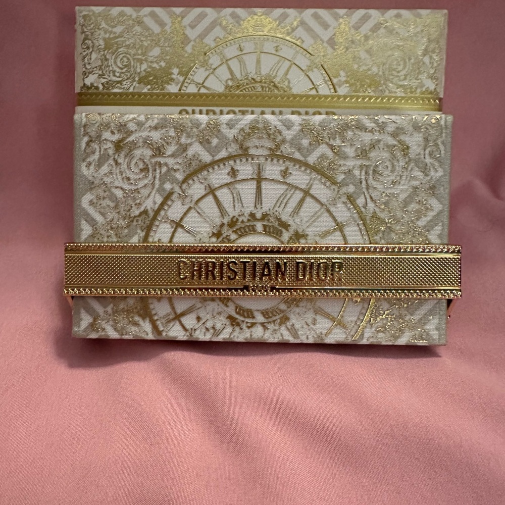 Dior Limited Edition Holiday 2024 Eyeshadow Palette Luxurious Shades - Picture 3 of 9